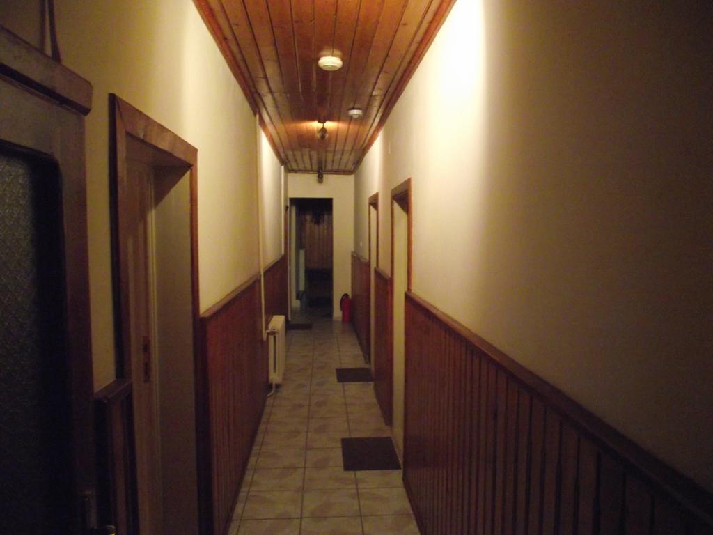 Pensiunea Fara Nume Buşteni Exterior foto