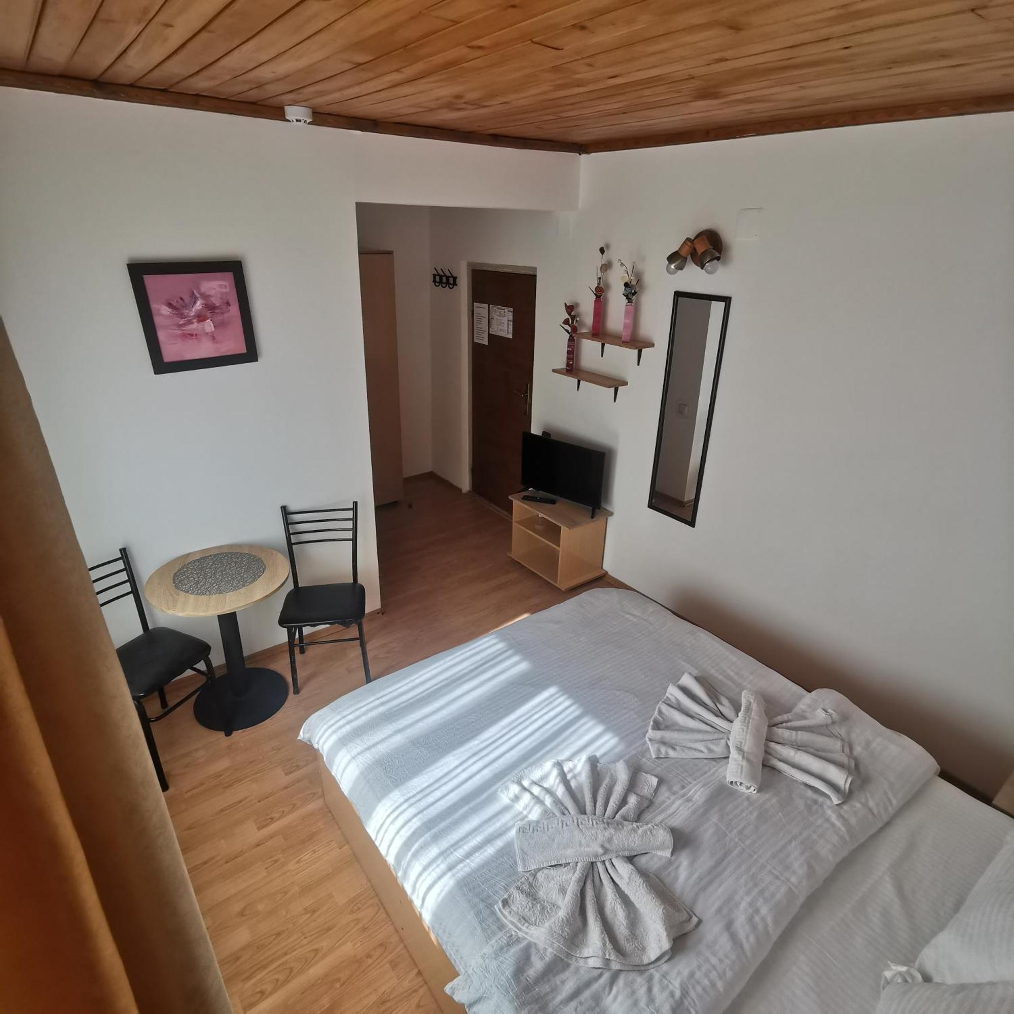 Pensiunea Fara Nume Buşteni Exterior foto