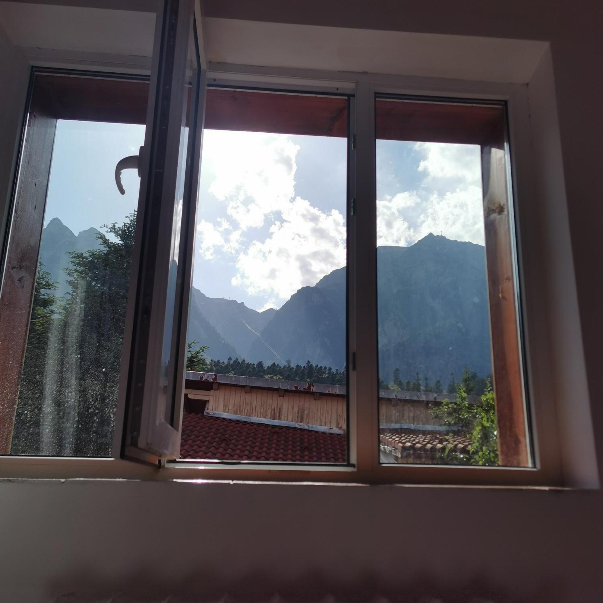 Pensiunea Fara Nume Buşteni Exterior foto