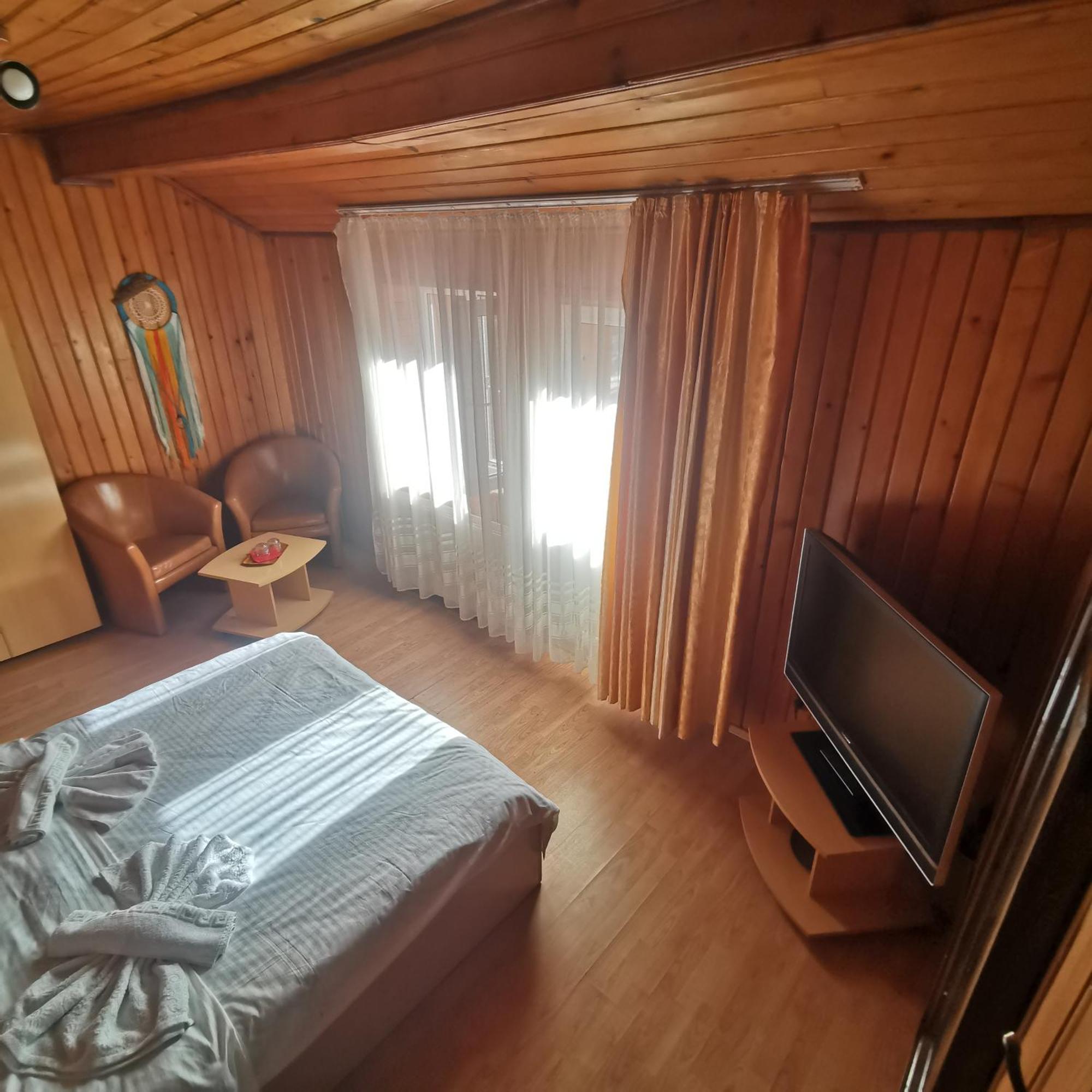 Pensiunea Fara Nume Buşteni Exterior foto